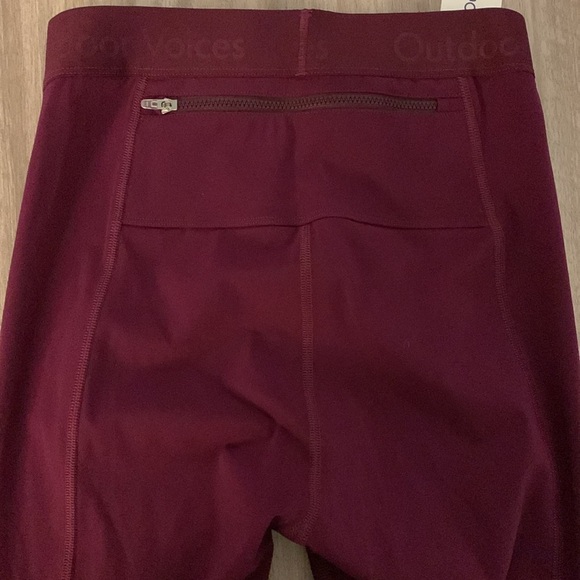 NWT Outdoor Voices Superbloom 7/8 Leggings in Grape Jam Size Small - Picture 5 of 7